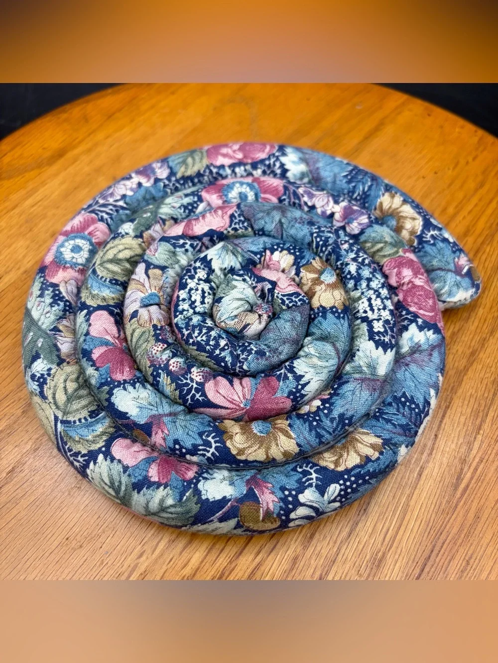 Vintage Coiled Fabric Weighted Trivet Country Kitchen Cabin Decor Floral 5.5”